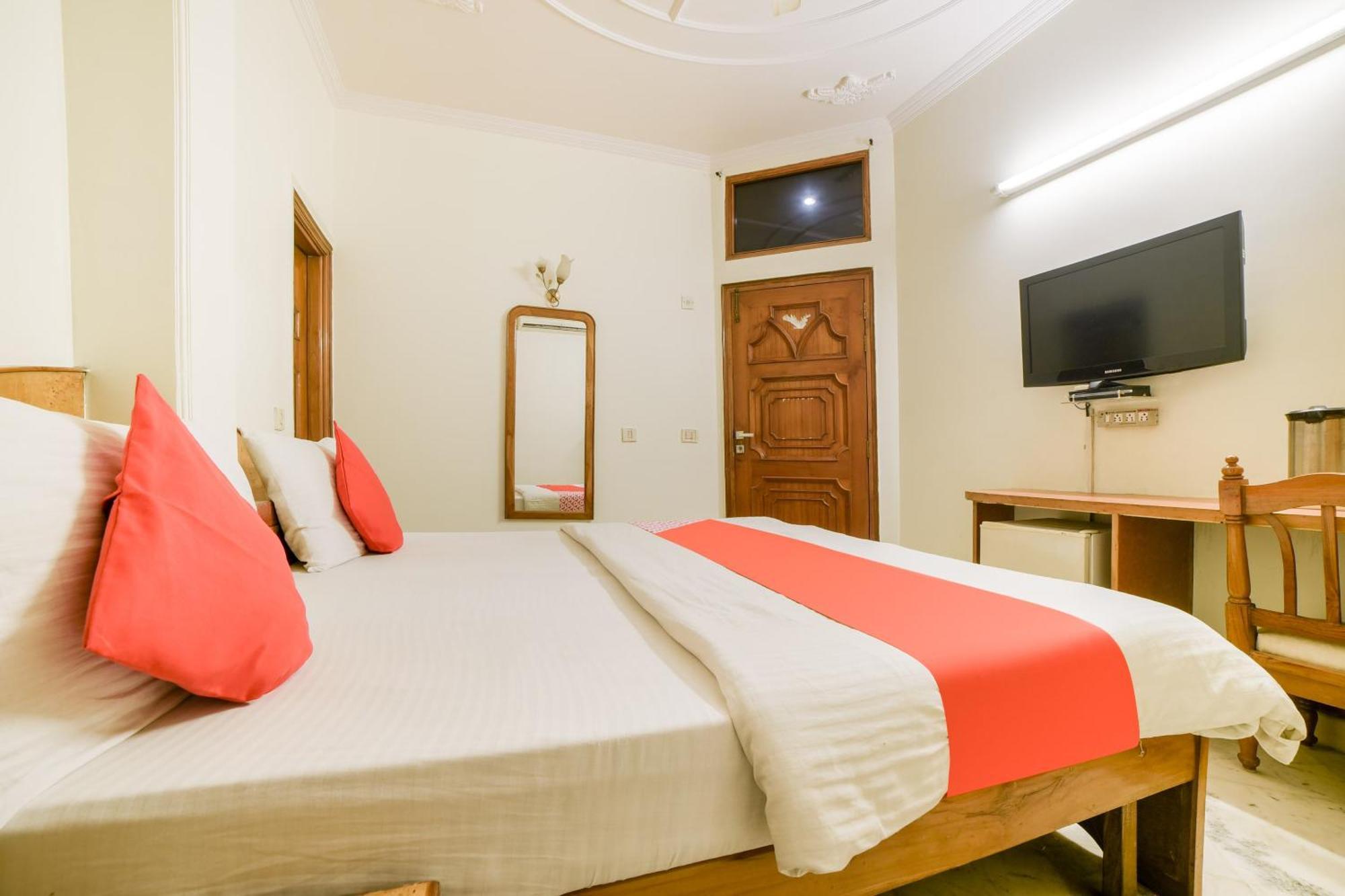 Super Hotel O Blue Sapphire Delhi New Delhi Exterior photo