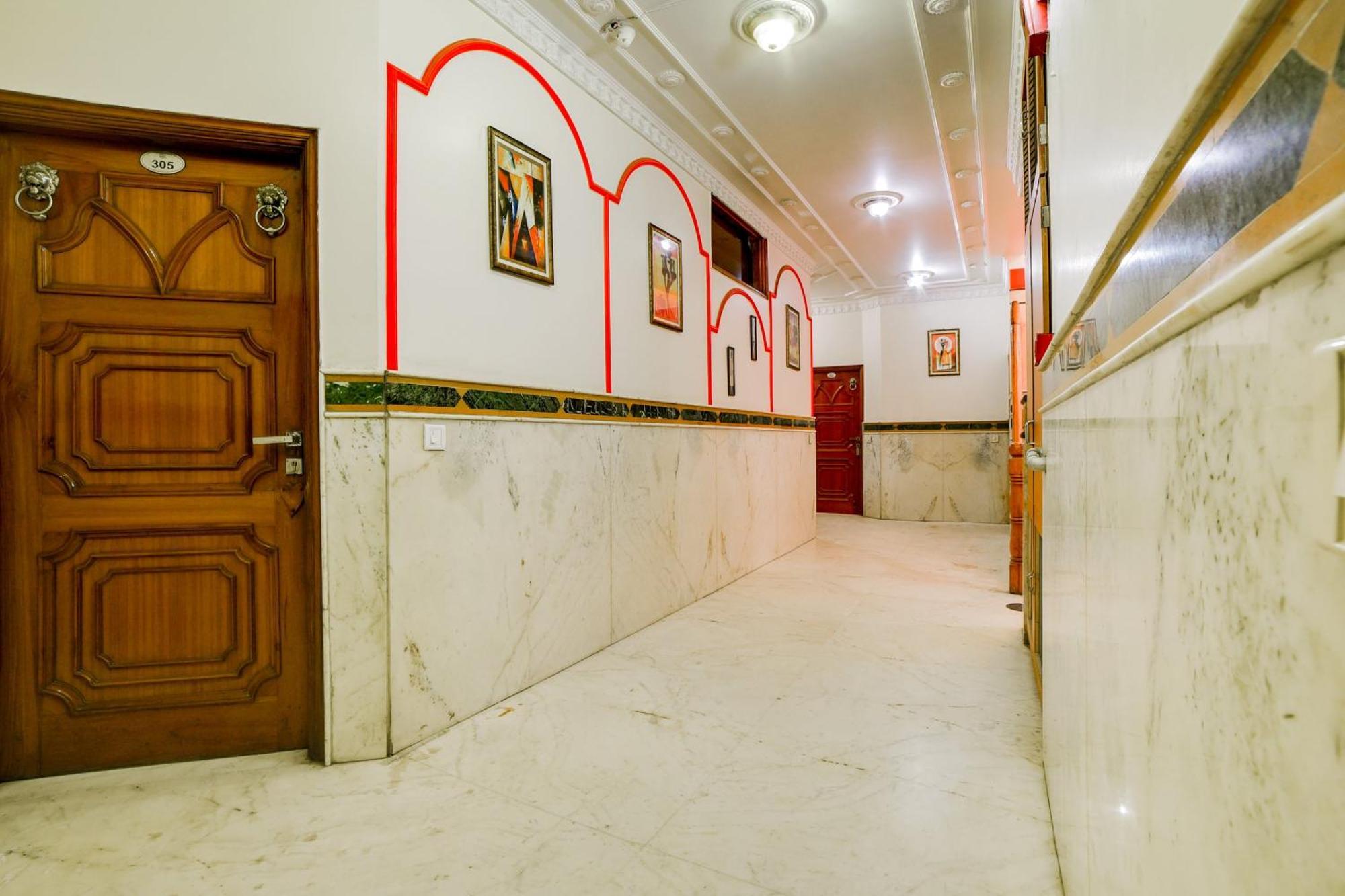 Super Hotel O Blue Sapphire Delhi New Delhi Exterior photo