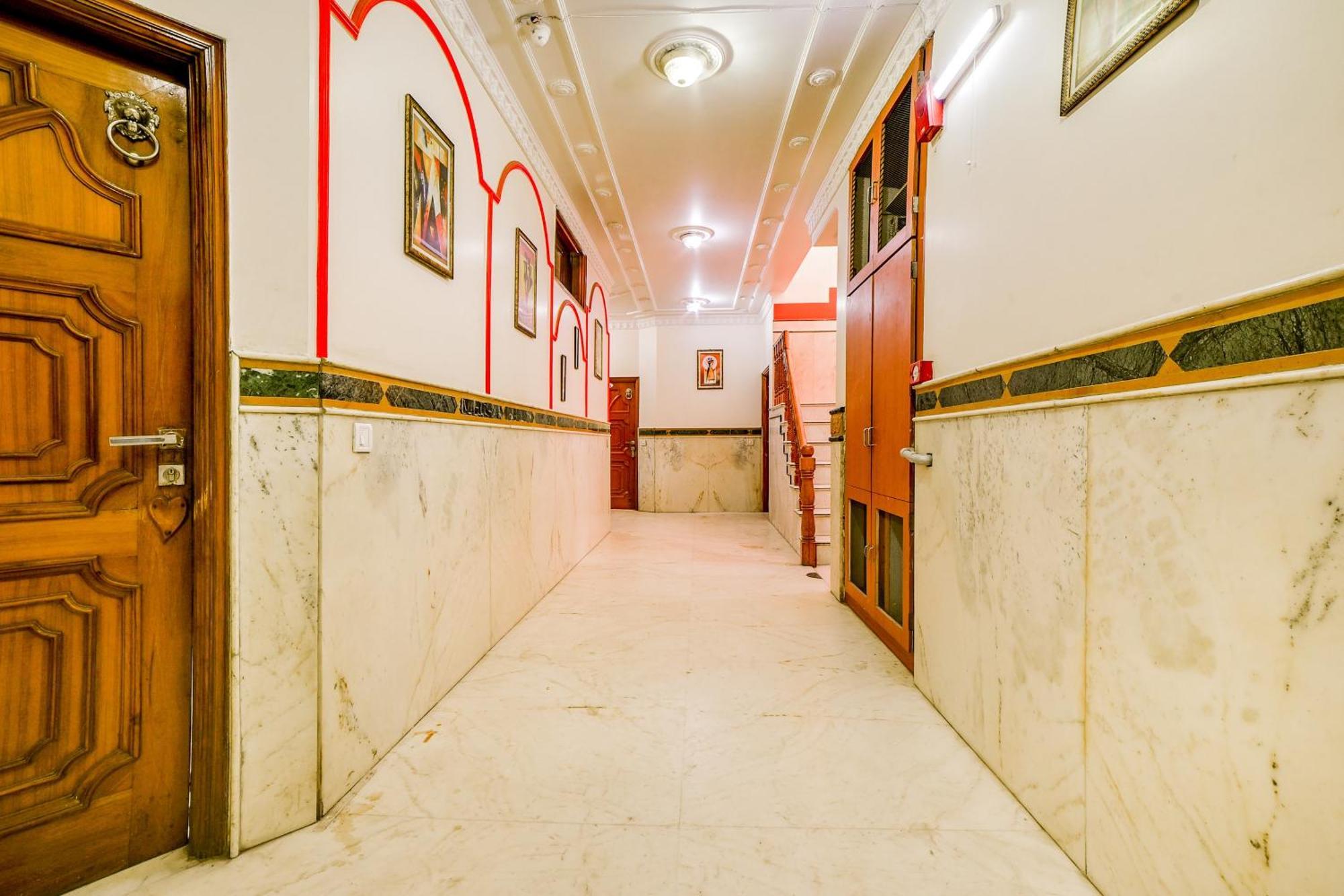 Super Hotel O Blue Sapphire Delhi New Delhi Exterior photo